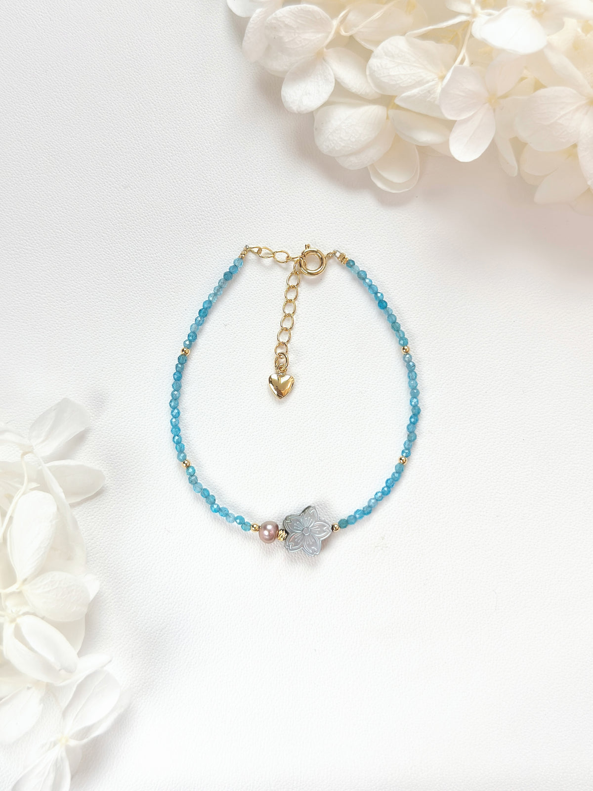 Blue Apatite & Freshwater Pearl Mop Design Bracelet 藍磷灰淡水珍珠櫻花黑蝶貝設計手鍊