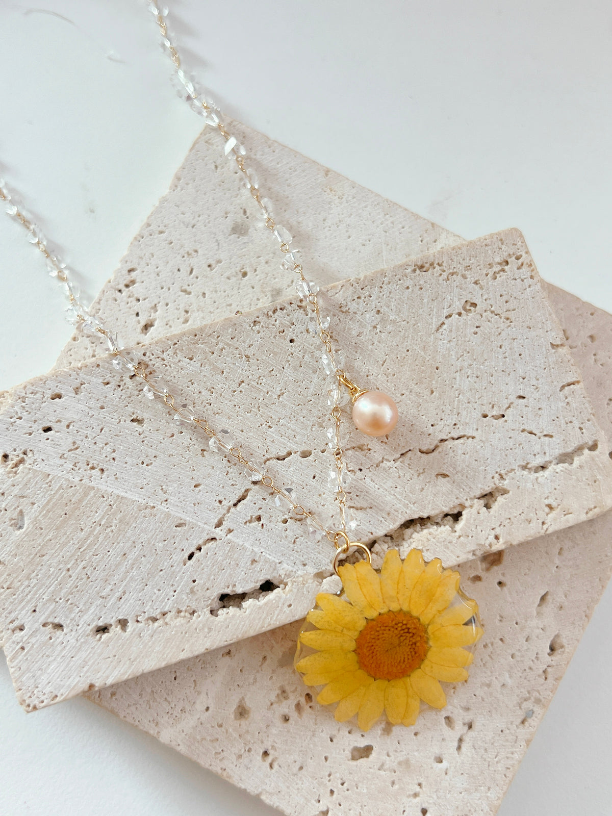 Preserved Flower Freshwater Pearl Necklace 乾花珍珠設計項鍊