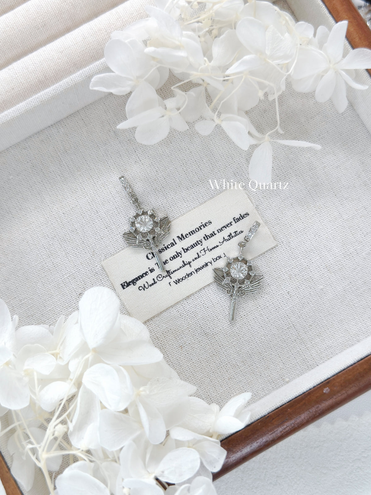 White Quartz Pendant 白水晶萬能扣吊墜