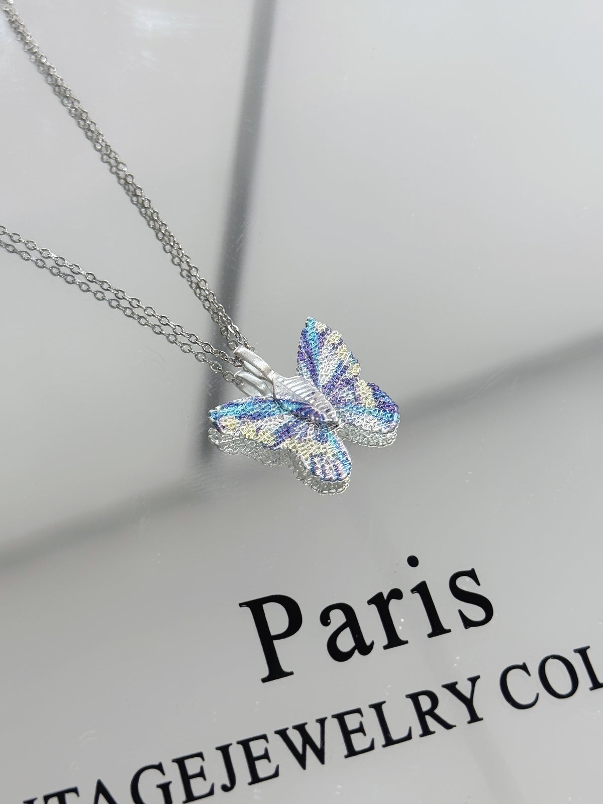 Natural Leaf Necklace | 金剛葉彩電鍍蝴蝶項鏈