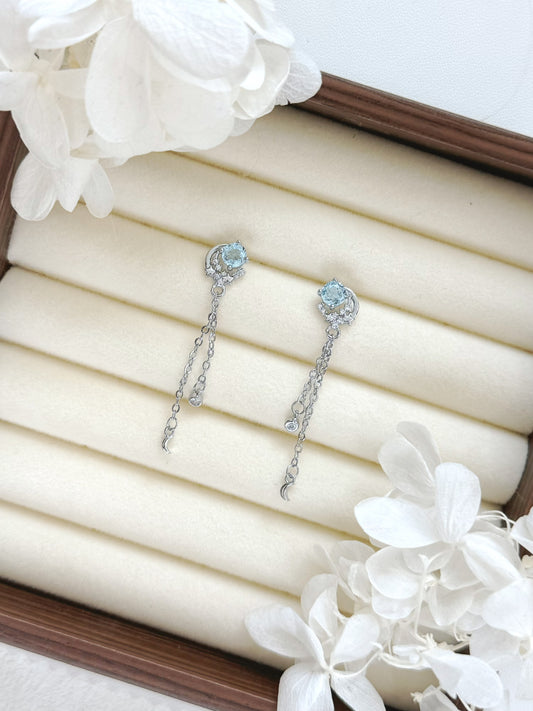 Sky Blue Topaz Earrings 天空藍托帕靈動耳釘