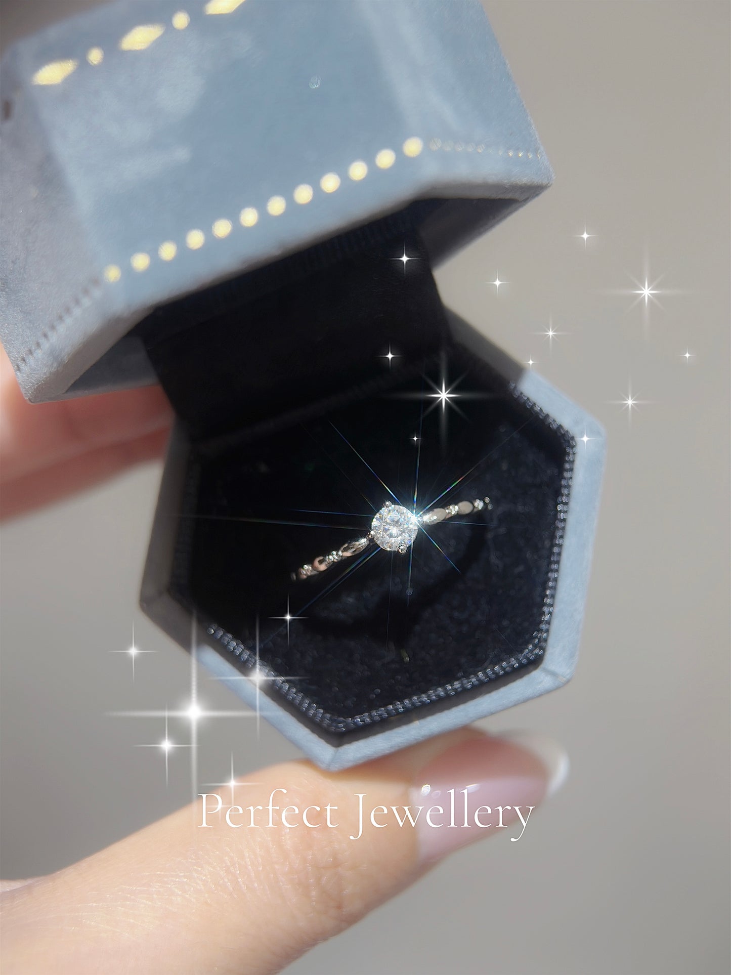 0.4ct Moissante S925 Ring 💍 莫桑精緻緞帶S925戒指