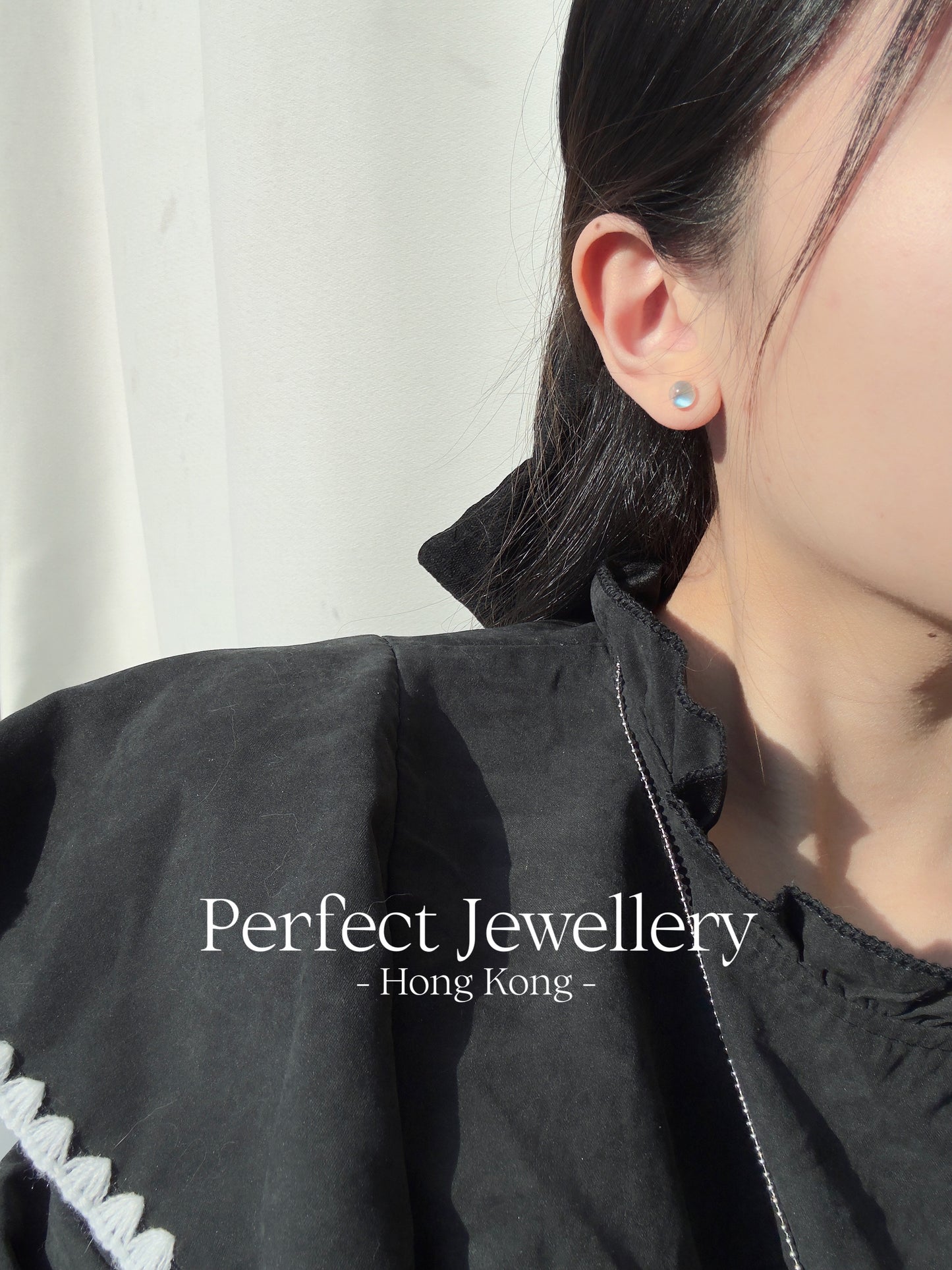 Moonstone S925 Little Earring | 藍月光圓波波S925耳釘