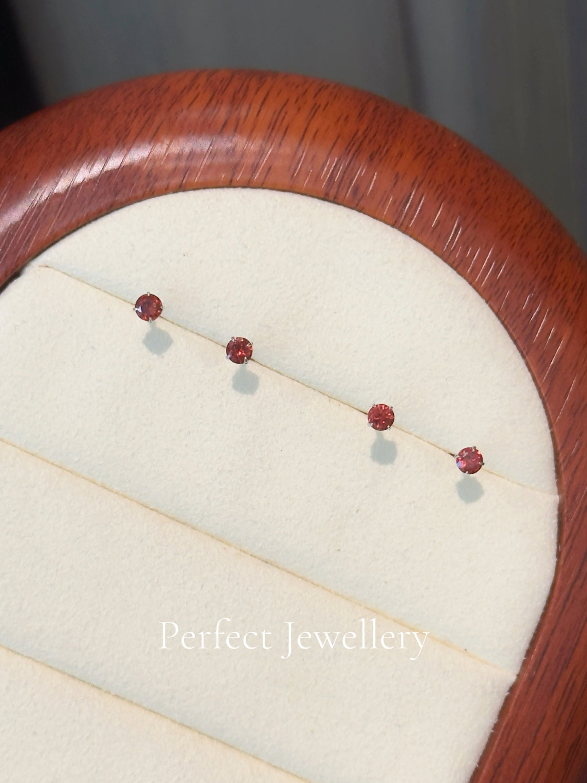 Red Garnet S925 Mini Earrings 紅石榴mini耳釘