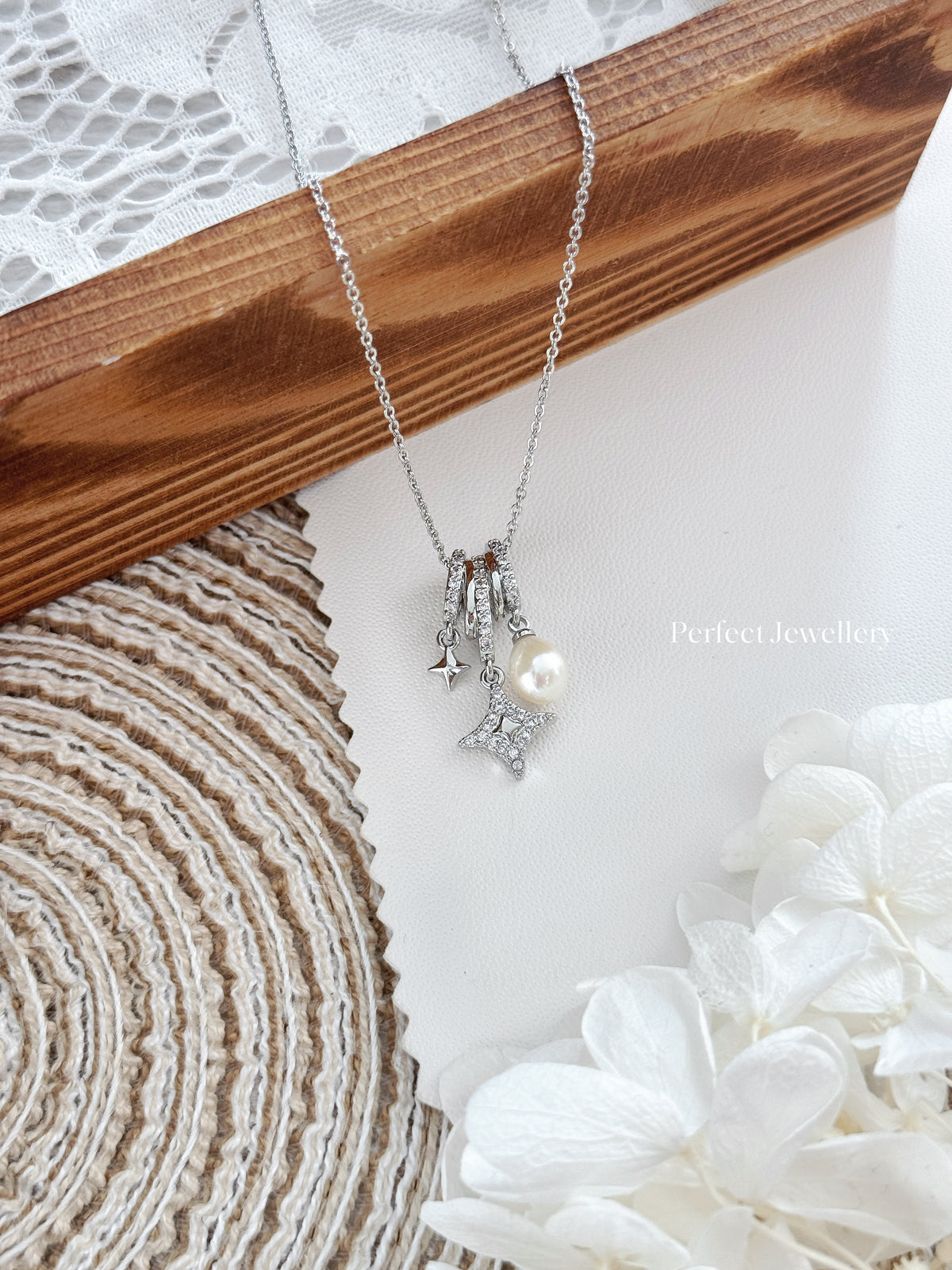 Freshwater Pearl Necklace 淡水珍珠小流星💫項鍊