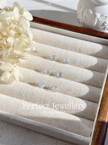 Moonstone S925 Little Earring | 藍月光圓波波S925耳釘