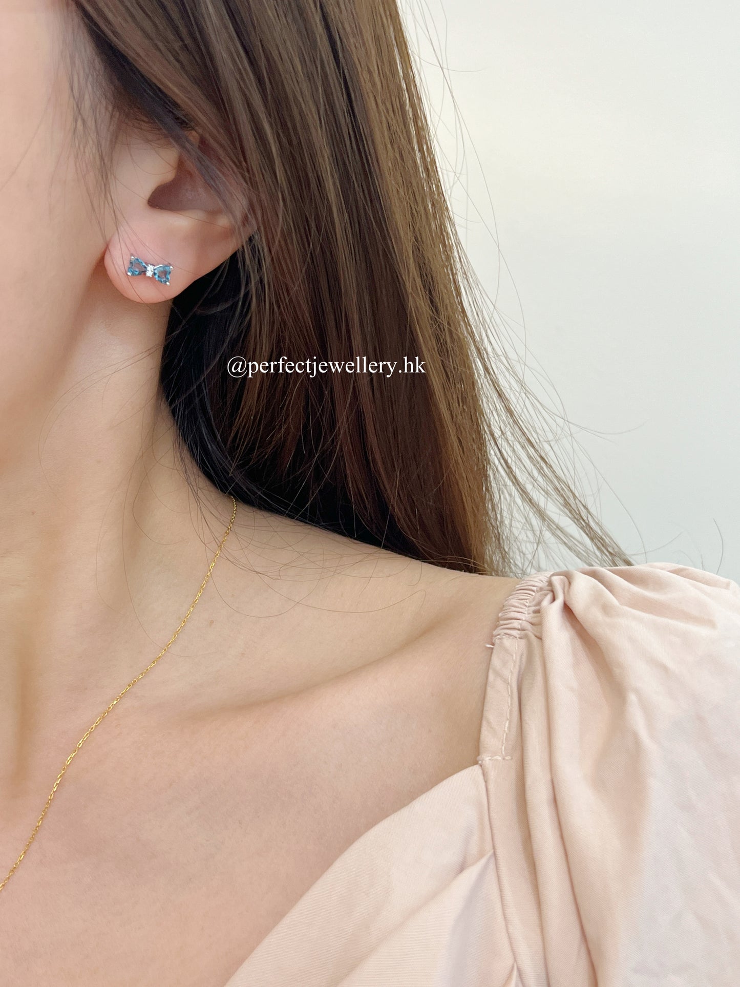 ✨Ribbon 🎀London Blue Topaz Earrings |倫敦藍拓帕石蝴蝶結耳釘✨🦋