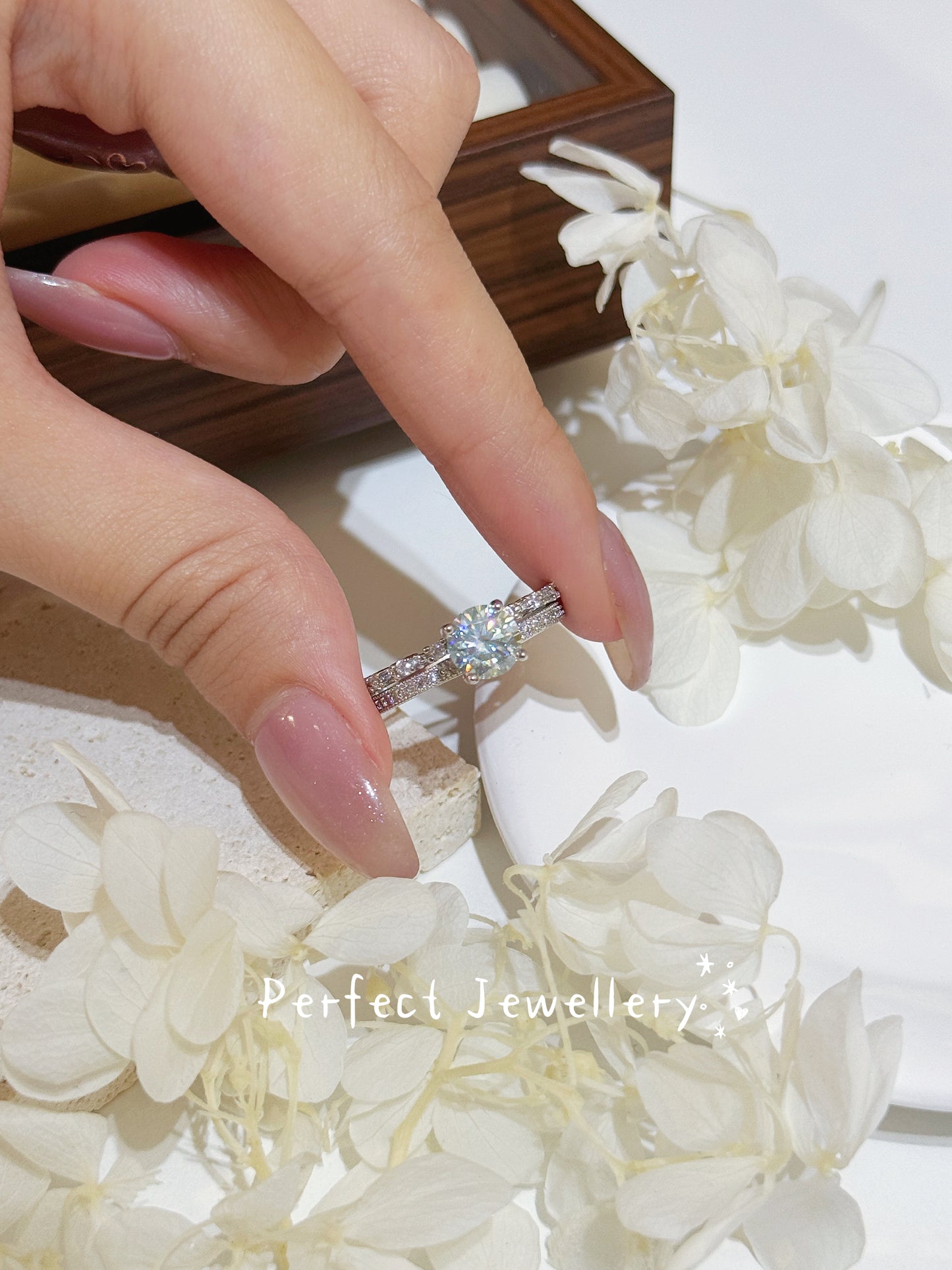 [Brass] 1ct Little Blue Moissanite Ring✨ | 1ct 爆閃莫桑雙層滿天星戒指💍