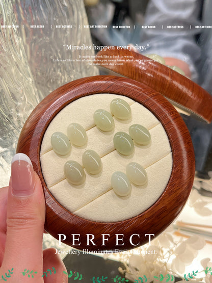 Hetian Jade S925 Earrings | 和田玉橢圓耳釘